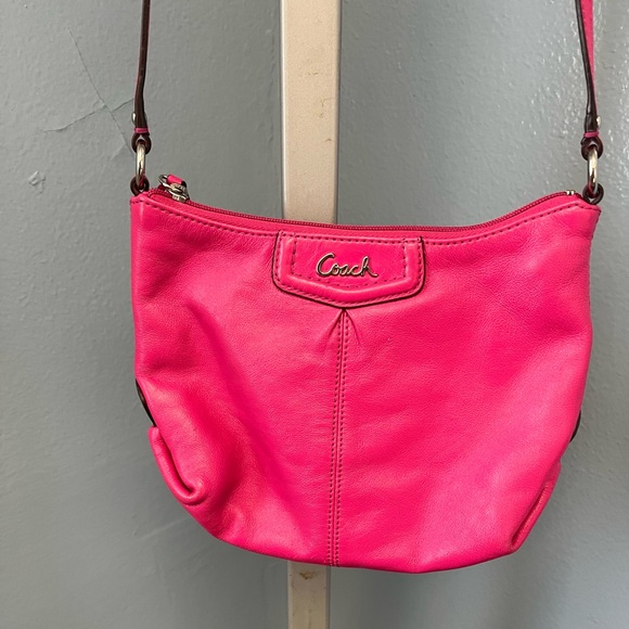 Coach Ashley Sling Pack Crossbody Bag - Picture 1 of 6